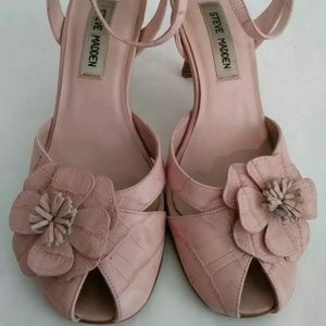Steve Madden Girlie Women's Pink Embossed Leather Heel Peep Toe Sandal Shoe 7 B